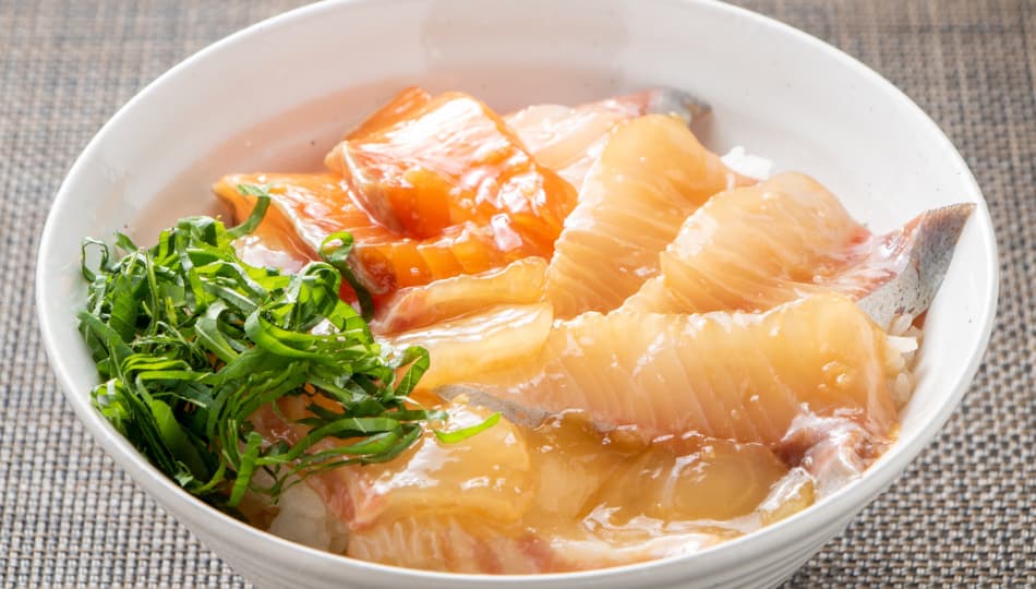 鯛めしやじゃこ天など愛媛グルメ